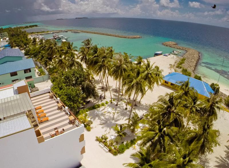Crystal Sands Beach Hotel At Маафуши Экстерьер фото