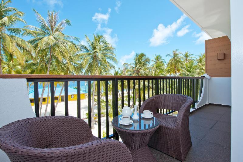Crystal Sands Beach Hotel At Маафуши Экстерьер фото