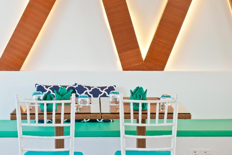Crystal Sands Beach Hotel At Маафуши Экстерьер фото
